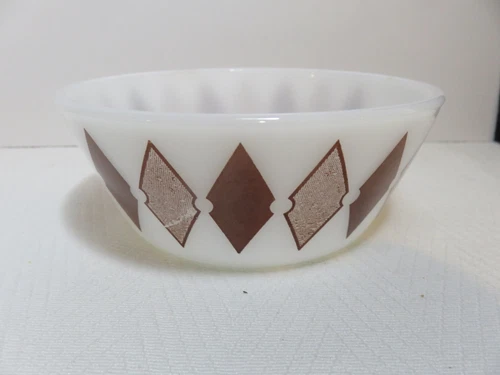 Vintage Federal dark and light diamond chili / cereal bowl