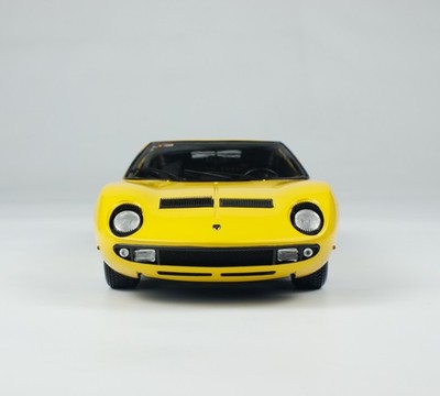 1/18 Kyosho Lamborghini Miura 400 In Yellow | eBay