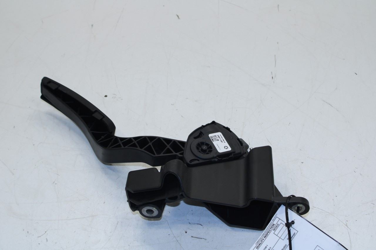 2017-21 Maserati Ghibli 3.0L Accelerator Throttle Gas Pedal Sensor 670034345 OEM