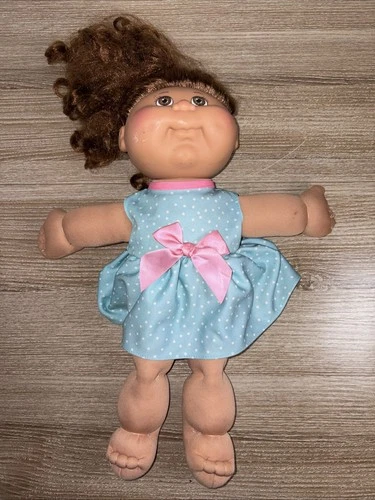 Cabbage Patch Kids Doll 2017 Girl Strawberry Hair Brown Eyes Blue Dress Pink Bow