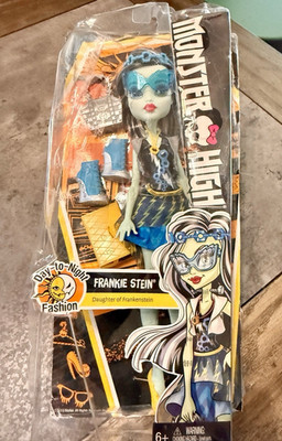Monster High Day-To-Night Fashion Frankie Stein Doll Mattel DRL76 NIB Damaged