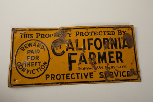 California Farmer Sign (R4A/JSF6) Property Protected By Service 1954 Tin Tacker - Picture 4 of 10