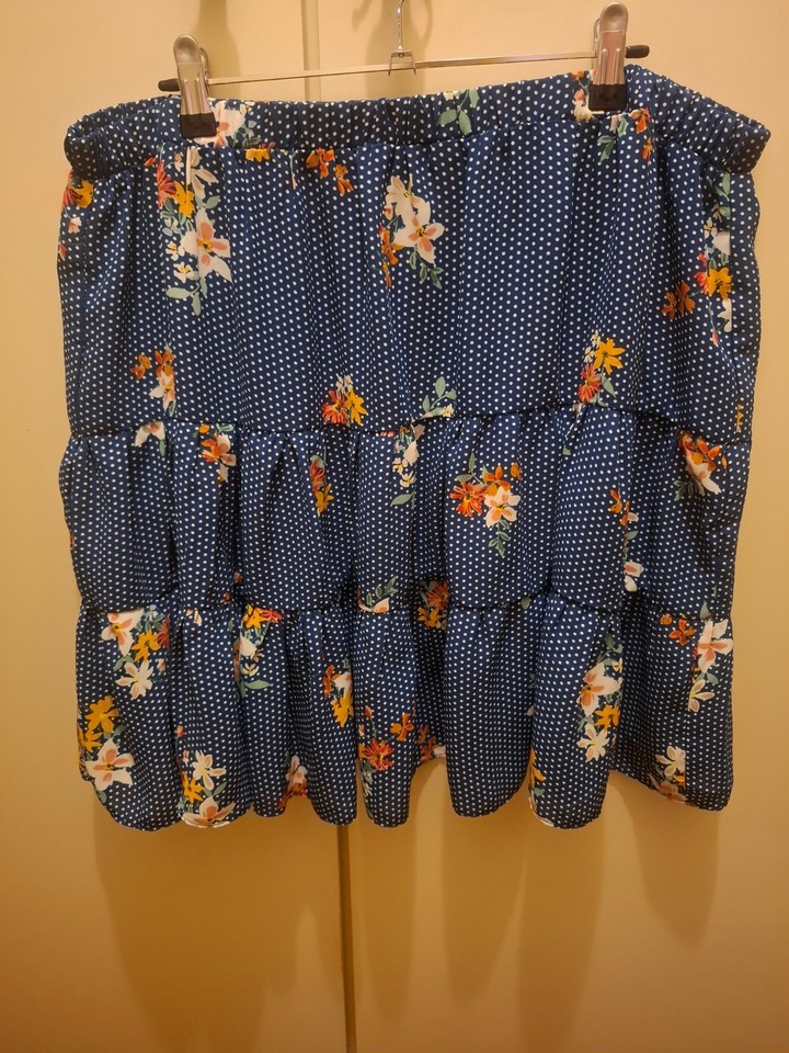 City Chic Floral Ditsy Spot A Line Tiered Skirt Size 18(M) Elastic Waist