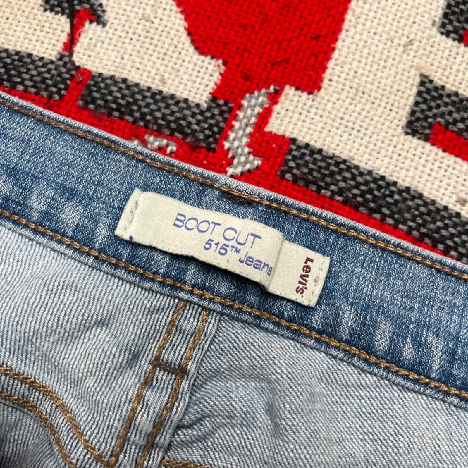 Vintage Levi’s 515 Light Blue Women’s Bootcut Jeans | 34W 30L image 4