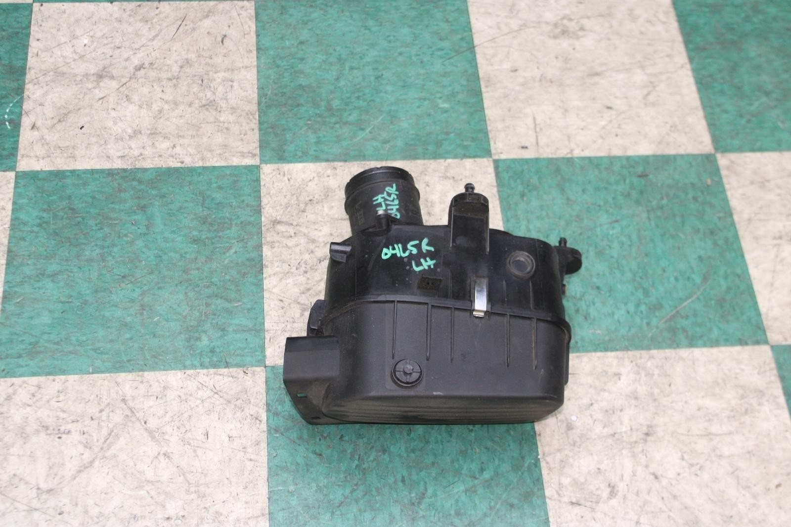 14-17 QUATTROPORTE 3.0L Engine LH Left Air Cleaner Filter Box Factory OEM OE WTY