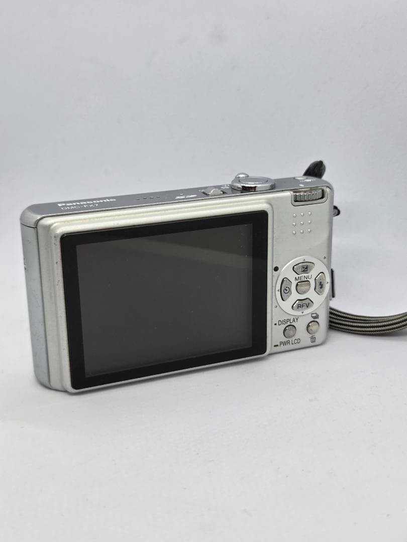 Panasonic LUMIX DMC-FX7 Compact Digital Camera Tested [No English