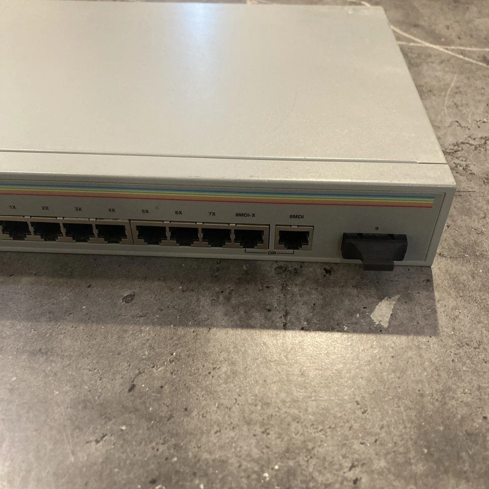 Allied Telesyn FS709FC 10 Base T/ 100 Base 8-Port External Switch - Imagem 4 de 4