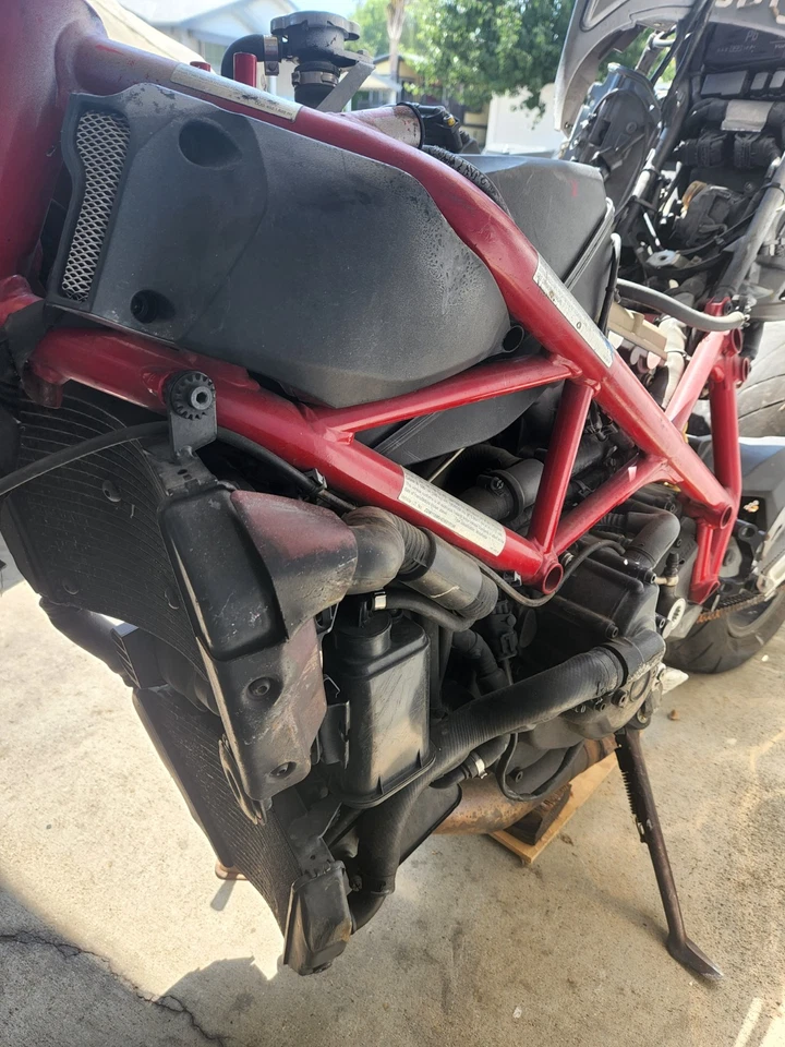 Ducati 848 engine/motor 2013 - Image 3 of 4