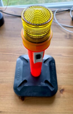 Visi Flare Flashing Emergency Strobe Safety Beacon Marker Stand New