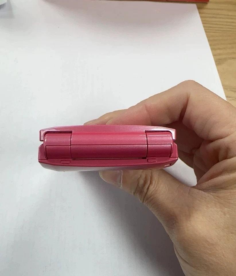 Used Rare NEC NTT docomo N-01F Pink 8MP AF Unlocked Japanese 3G Flip Cell Phone - Image 3 of 4