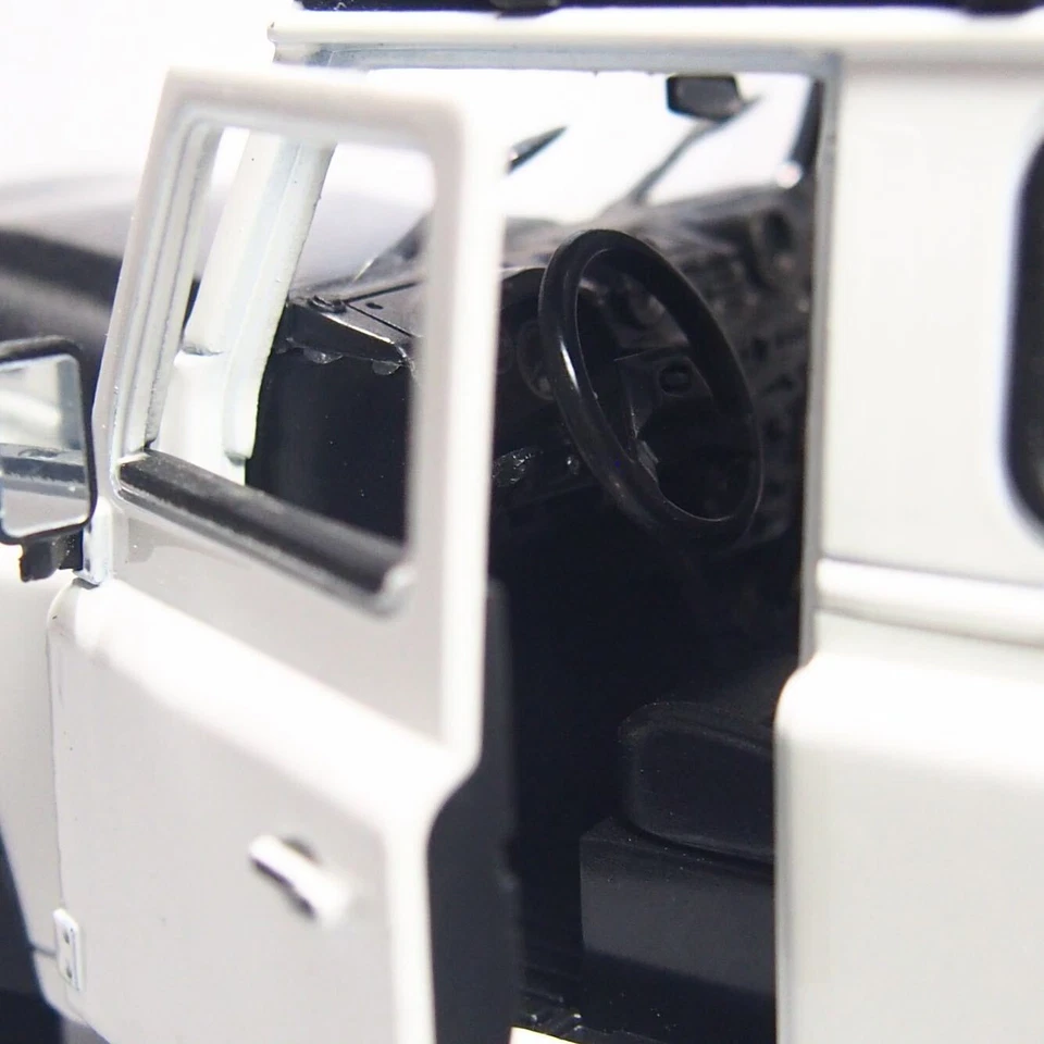 For Land Rover ORV white 1/24 DIECAST MODEL FINISHED CAR TRUCK - Image 3 of 4