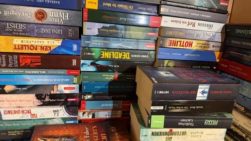 Bücher Paket | 20 Krimi/Thriller Romane - Bücher Sammlung