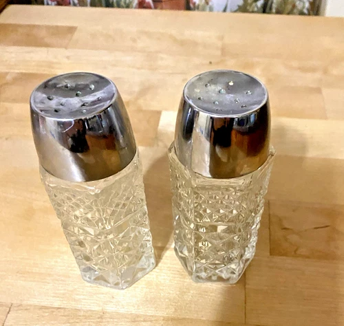 Vintage Anchor Hocking Wexford Salt and Pepper Shakers Clear Glass