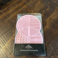 Pink Studio Collection Silicone Brush Cleaning Pad -Makeup Pad- NEW