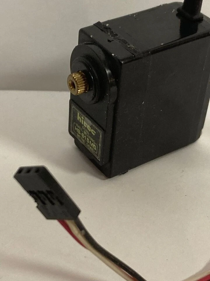 HITEC METAL GEAR SERVO HS-615MG USED FOR CRAWLER FUTABA No Mounting Holes - Image 3 of 4