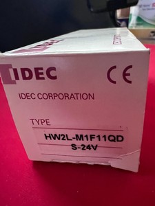 IDEC HW2L-M1F20QD-S-24V Momentary DPST-2NO Blue Illuminated Pushbutton Switch