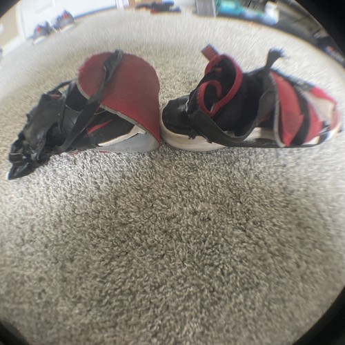 Size 8 - Nike Venture Runner Iron red Crimson 2020 - Picture 3 of 12
