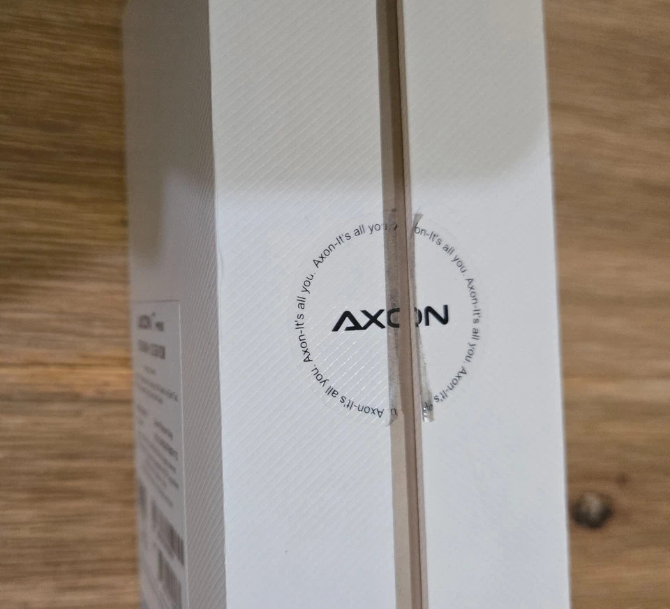 Mini caja y documentos ZTE Axon 7 solamente, en excelente estado como se muestra. Foto 4 de 4