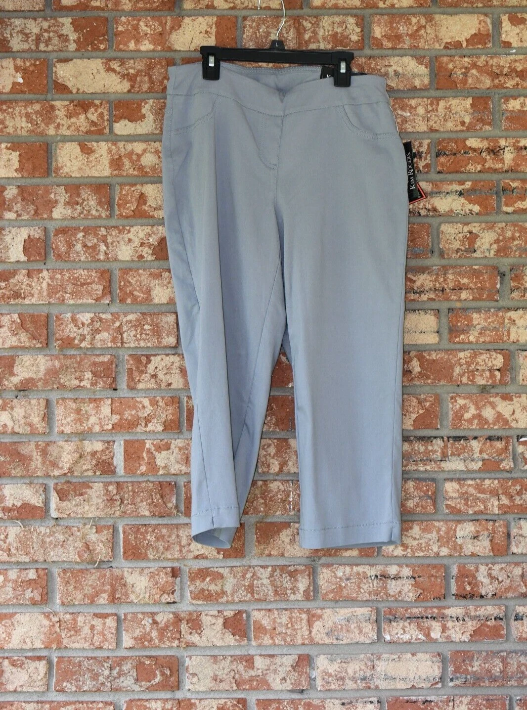 Kim Rogers Gray Capri Pants Size 6 NWT
Opens in a new window or tab