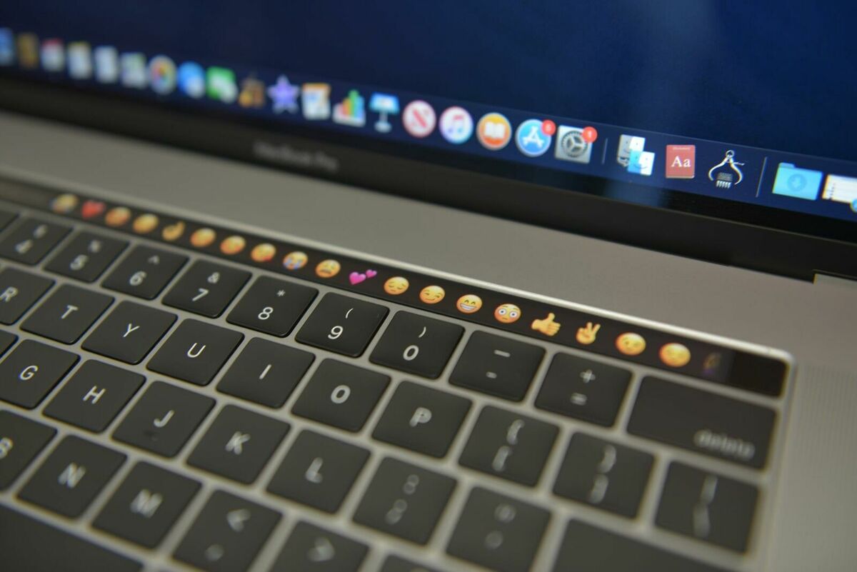 Apple MacBook Pro 15 2018 - 32GB 1TB SSD TOUCH BAR 4.1GHz -6 Apple MacBook Pro 15 2018 - 32GB 1TB SSD TOUCH BAR 4.1GHz -6