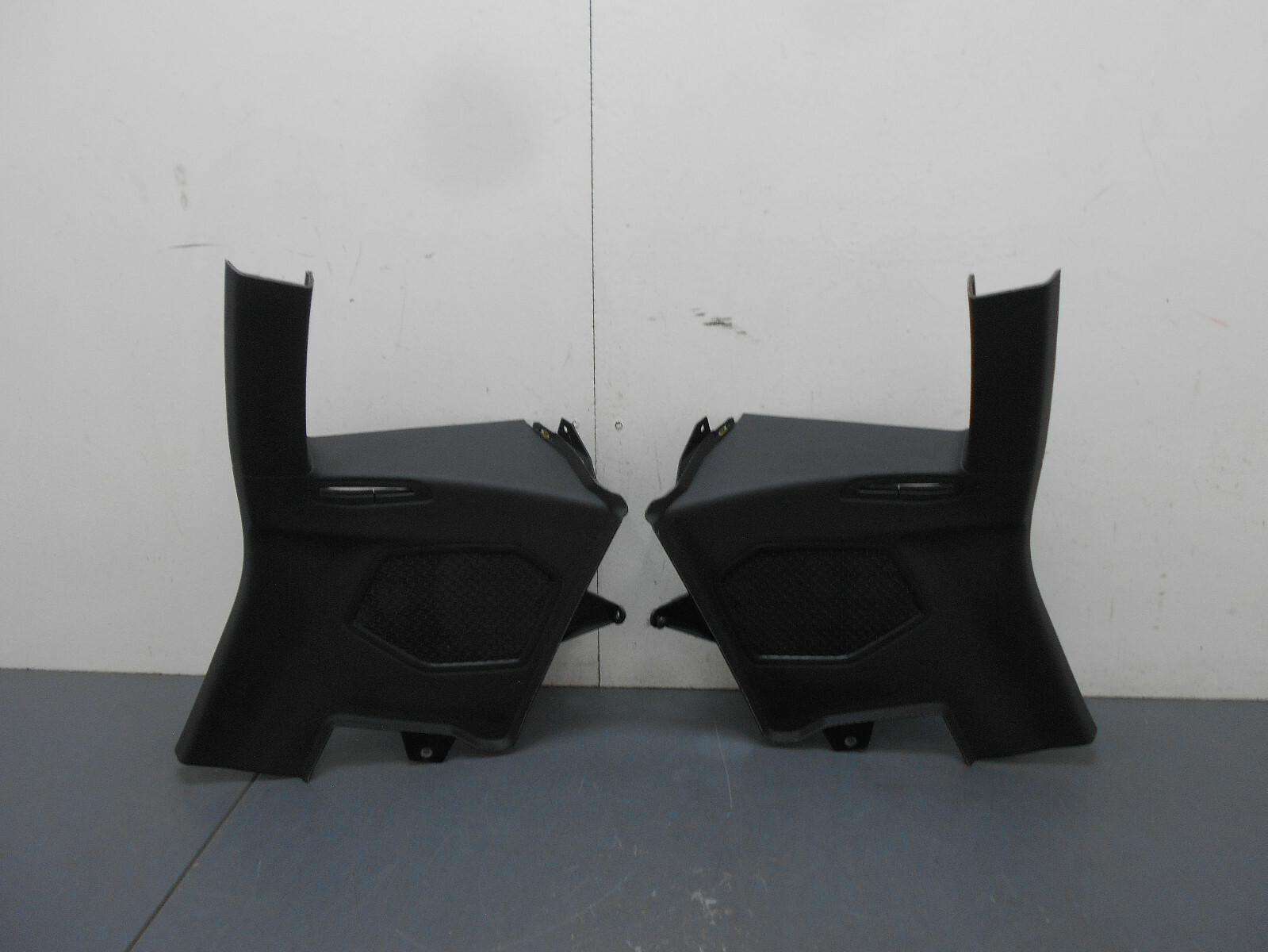 2015 16 17 18 19 Lamborghini Huracan Left  Right B Pillar Interior Trim #0681 M1