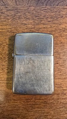Vintage 1937-c.1950 2032695 Lighter 3 Barrel Hinge with Original Insert