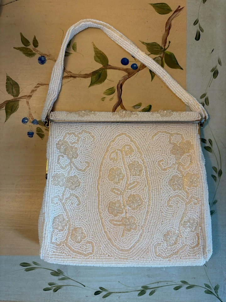 Vintage Midcentury Beaded White Cocktail Bridal  Purse Clutch - Image 4 of 4