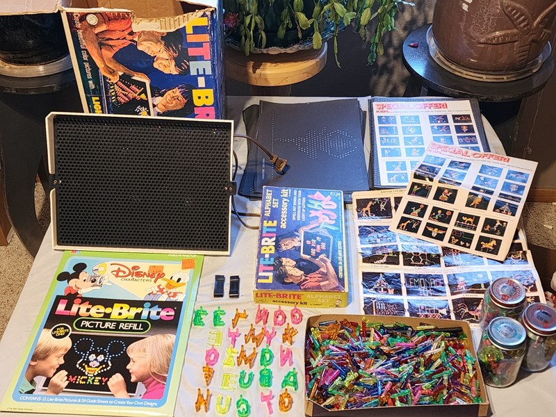 Vintage 1967 Hasbro Lite Brite Model 5455 & Accessories