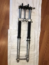 1982-83 Honda XL250R Front Forks Suspension Triple Tree Axle Straight and good