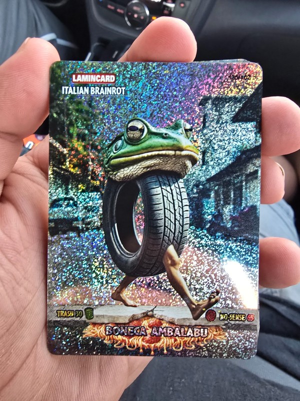 Boneca Ambalabu "R" Error Italian Brainrot card 1st Edition
