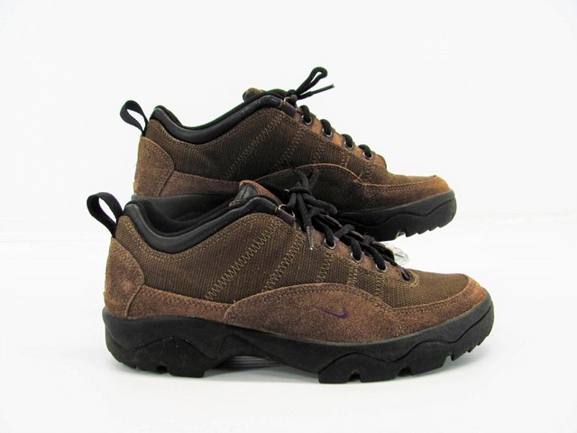 hiking sneakers womens nike