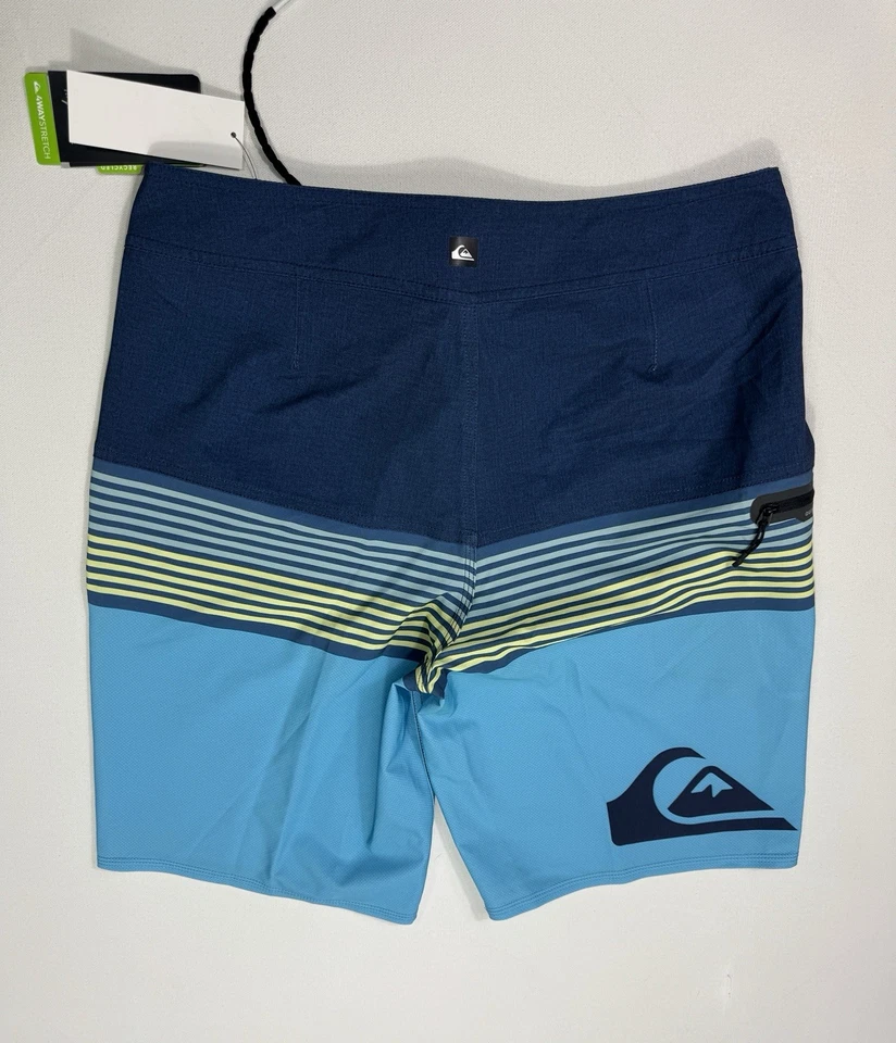Volcom Dry Flight Men 31x9.5 NWT Hybrid Short Stretch Performance Lightweight - Image 2 of 4