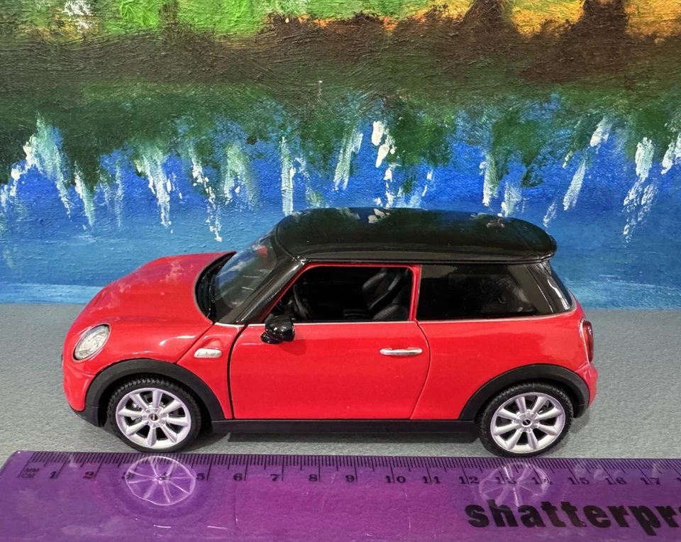 Mini Cooper S Hatch 1:24 Diecast Car Model Personalised Plate Gift for Him - Image 4 of 4