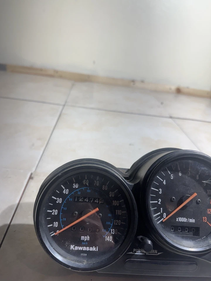 2009 Kawasaki Ninja 500R OEM SPEEDO TACH GAUGES DISPLAY CLUSTER - Image 4 of 4