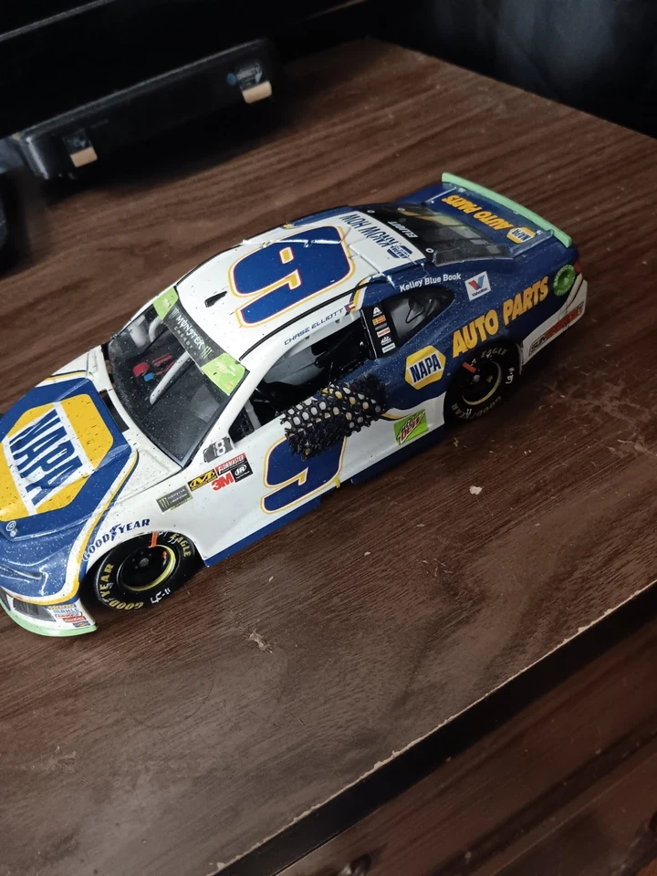 Chase Elliott 2018 Phoenix Crash Custom - Image 2 of 4