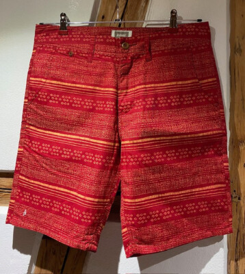 Altamont rote Bermuda Fielder Short Gr. 31 Neu mit Etikett