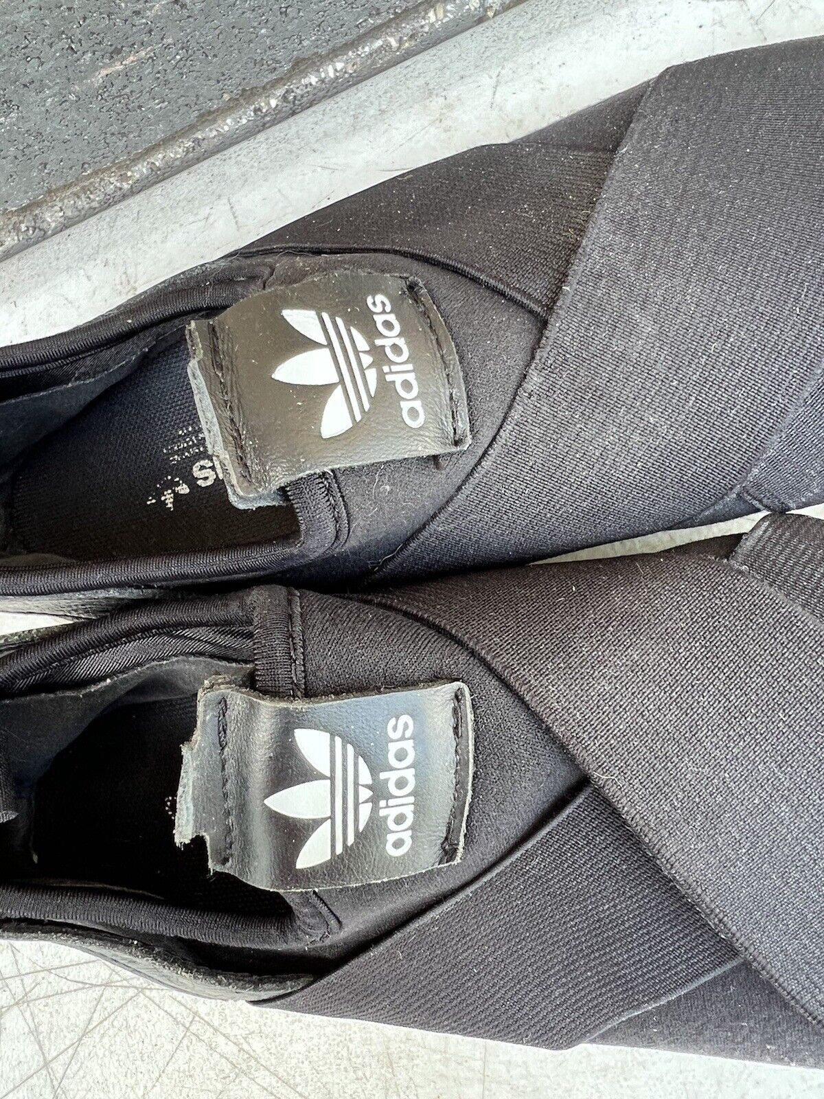 card foolish Abandonment Adidas Shoes Black White Size 7 Elastic Strap On Top 698001 Running F39 |  eBay