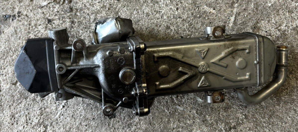 Racitor gaze EGR Audi A4 B8 2.0 TDI CJC: V29009967, 03L131512DN