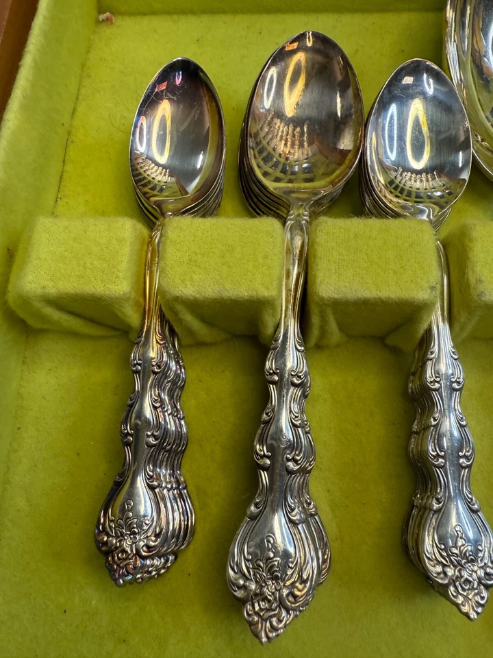 International Silver Silverplate set for 8 Sea Shell Elegant - Image 2 of 4
