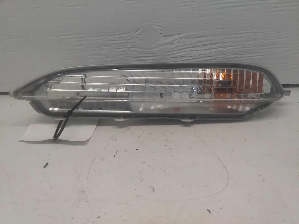 Used Turn Signal / Parking Light Assembly fits: 2017 Honda Pilot Park Lamp-Turn Foto 2 de 4