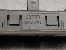8W6943021A kennzeichenleuchte AUDI Q3 F3B 35 TDI rectp5706408