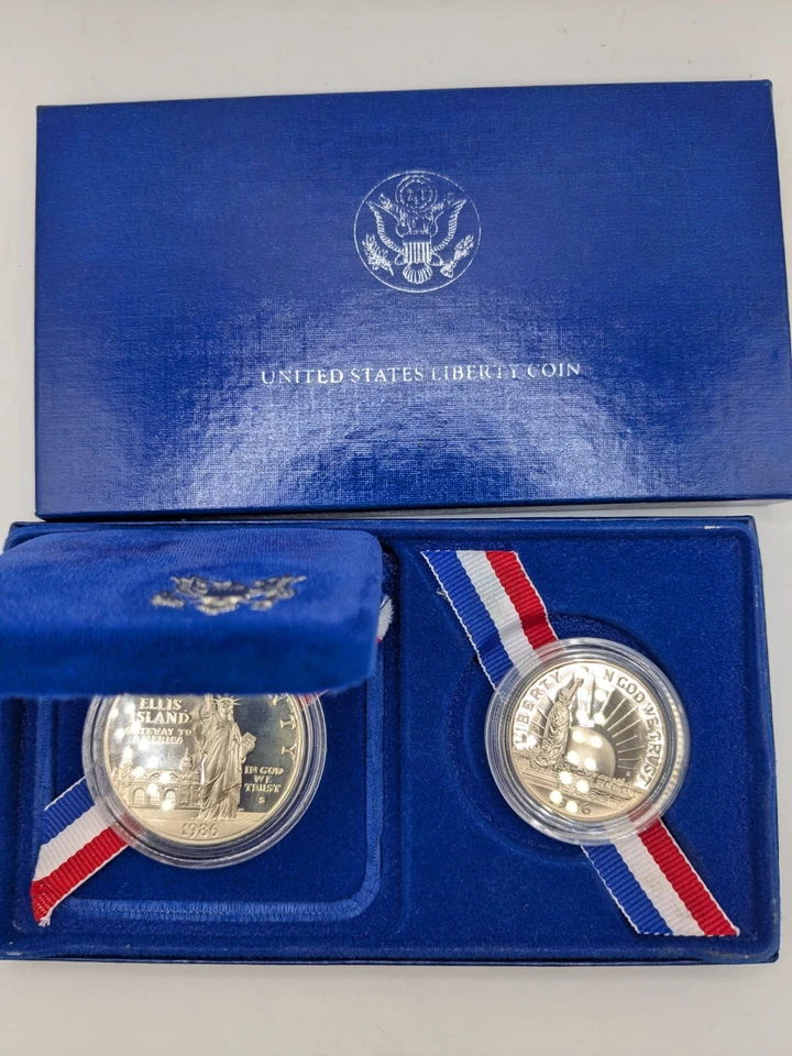 (1) United States Liberty Coins 1886-1986 Silver Dollar & Half Dollar Mint w/COA - Image 3 of 4