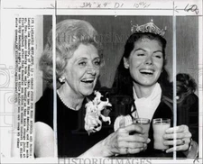 1971 Press Photo "Miss America" Laurie Lea Schaefer & mother Eleanor, New Jersey