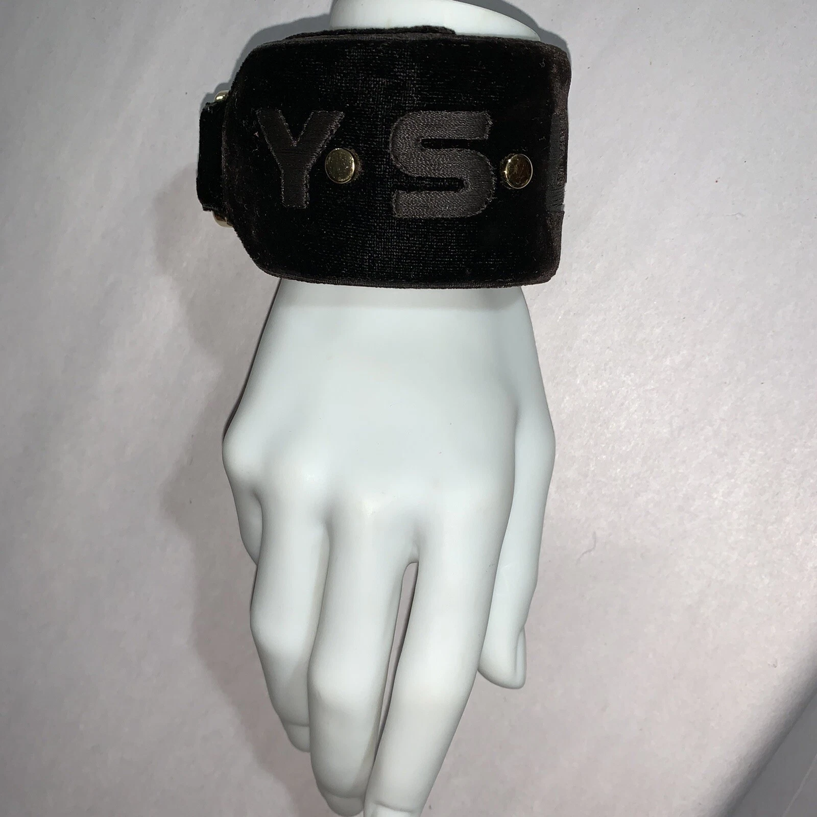 SAINT LAURENT (YSL) BRACCIALE BRACCIALE vintage SAINT LAURENT velluto su pelle di vitello regolabile Rive Gauche