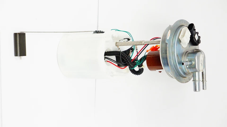 Módulo de bomba de combustível Bosch F00E194627 para Chevrolet GMC Silverado 1500 2004-2007 - Imagem 2 de 4