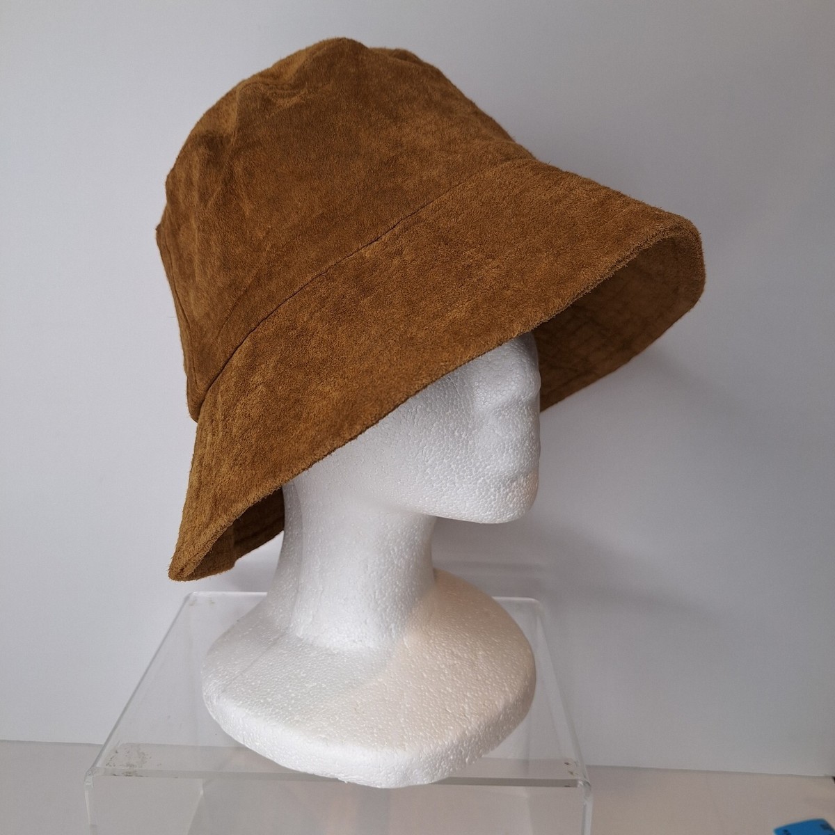 Emilio pucci suede bucket hat sz II Panama Emilio Pucci Green size 56 cm in Suede - 39511180 main image 2