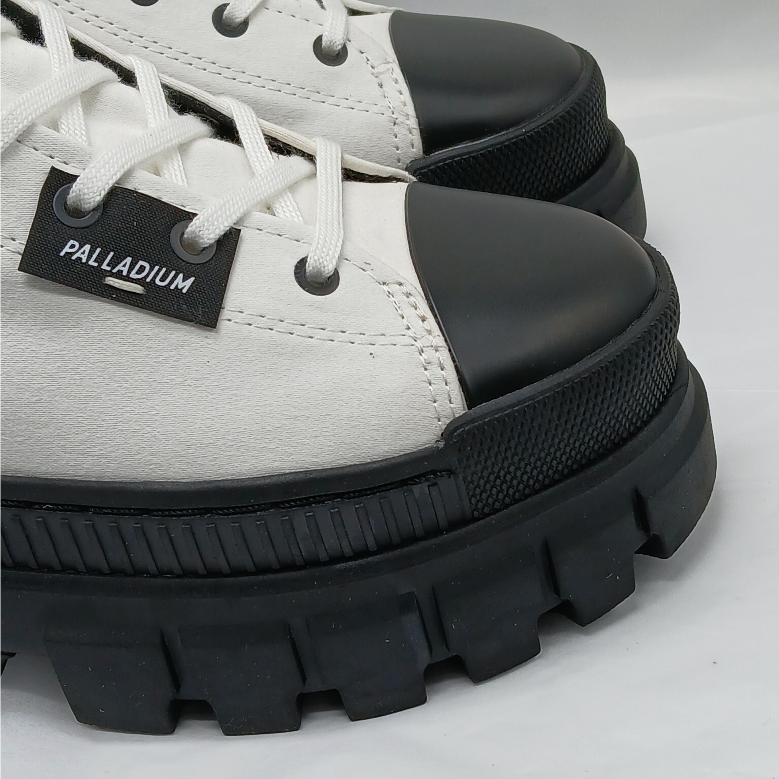 Women's Palladium Revolt Hi TX White Combat Boots - Chunky Platform image 5