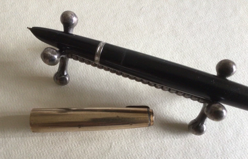 Parker 51 Aerometric Fountain Pen black 1/10 12ct Gold rolled cap - Image 2 of 4