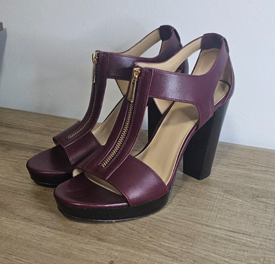 Michael Kors Berkley Lock Leather Platform Berry Burgundy Sandals Heels 10M