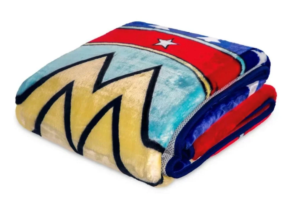 Alfombra DC Comics Wonder Woman Logo 48"" x 72"" - 100 % poliéster Foto 3 de 4